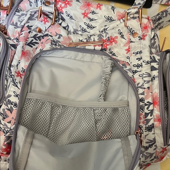 Ju-Ju-Be Pink and Gray Floral Baby Bag - Picture 3 of 7